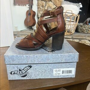 New In Box Freebird by Steven Claw Cognac Leather Heeled Sandal - Cognac